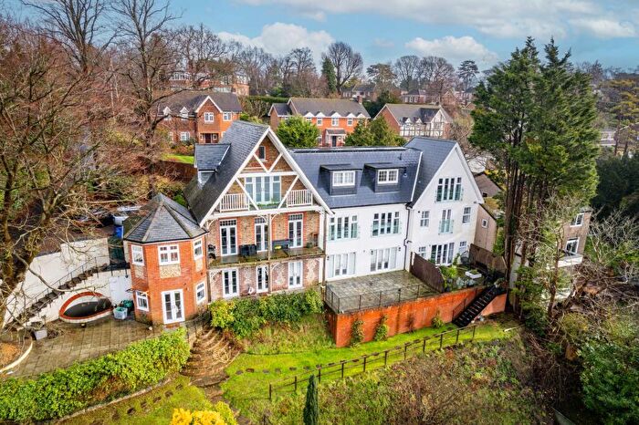 2 Bedroom Maisonette For Sale In Westview Road, Upper Valley View, CR6