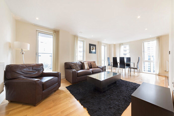 3 Bedroom Apartment To Rent In Indescon Square, London, E14