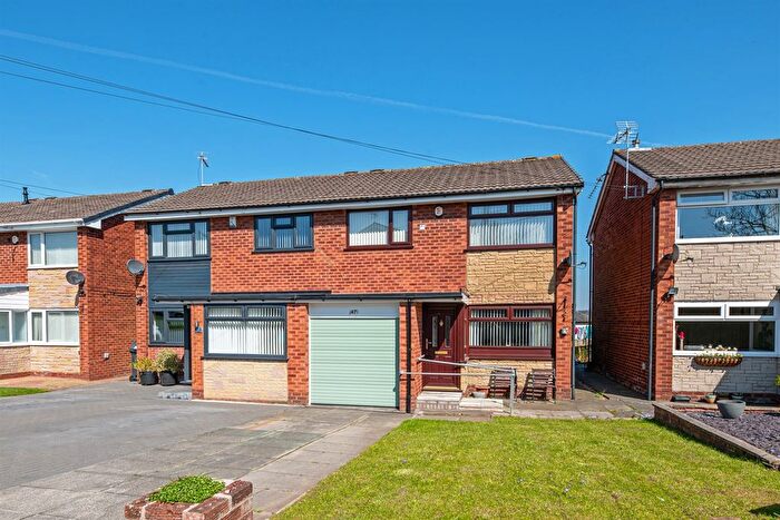 3 Bedroom Semi-Detached House For Sale In Weaver Road, Frodsham, WA6
