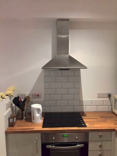 2 Bedroom Flat To Rent In Moorland Road, Leeds, West Yorkshire, LS6