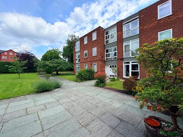 2 Bedroom Flat To Rent In Gwynant Place, Manchester, M20