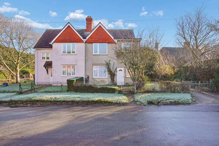 3 Bedroom Semi Detached House For Sale In Hyde Road, Denchworth, OX12