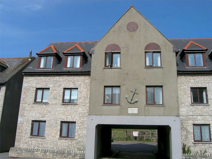 2 Bedroom Apartment To Rent In Mariners Court, Portland, Dorset, DT5