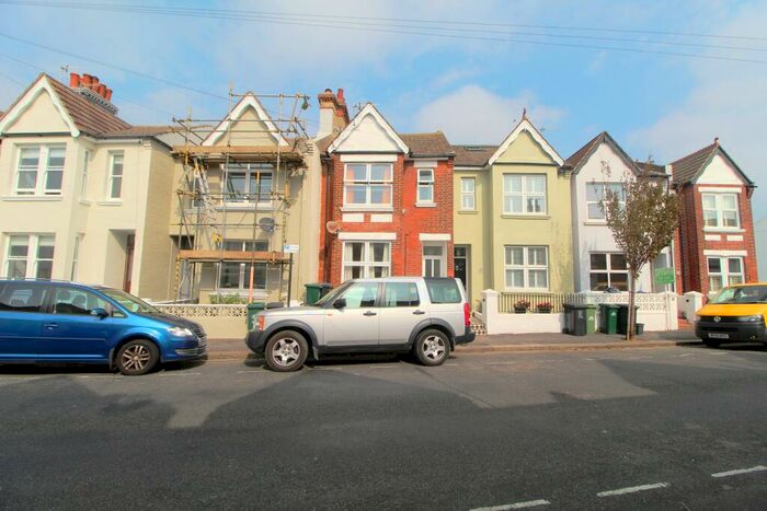 1 Bedroom Flat To Rent In Stoneham Road, Hove, BN3