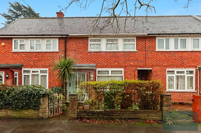 3 Bedroom Terraced House For Sale In Stanley Green East, Slough, Berkshire, SL3