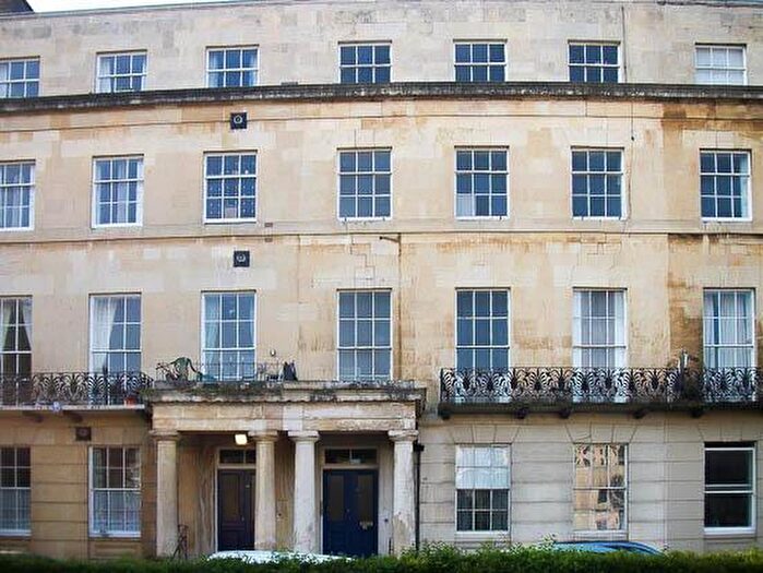 1 Bedroom Flat To Rent In Lansdown Crescent, Cheltenham, GL50