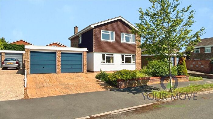 4 Bedroom Detached House For Sale In Nursery Gardens, Bedford, Bedfordshire, MK41