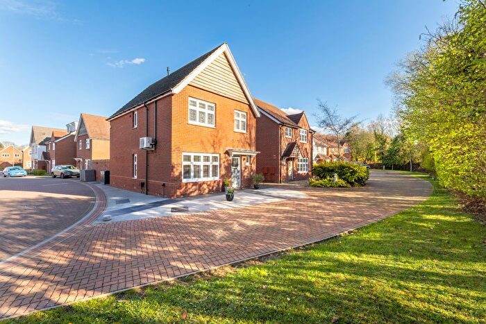 3 Bedroom Detached House For Sale In Wymund Way, Hauxton, Cambridge, CB22