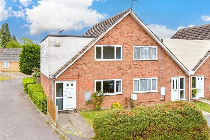 2 Bedroom Semi Detached House For Sale In Abbeyfields, Faversham, Kent, ME13