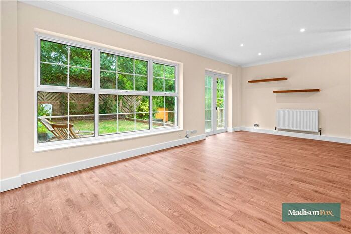 4 Bedroom End Terrace House To Rent In Hazelwood, Loughton, Essex, IG10