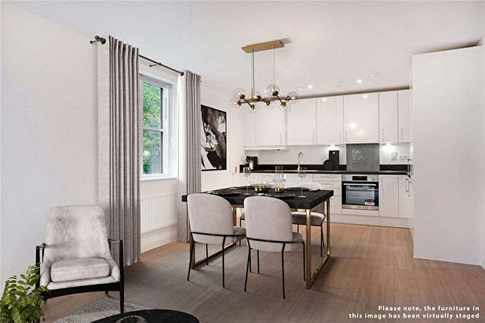 1 Bedroom Flat For Sale In Sunningdale Park, Berkshire, SL5