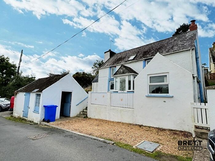 2 Bedroom Property For Sale In Grove Road, St. Ishmaels, Haverfordwest, Pembrokeshire., SA62