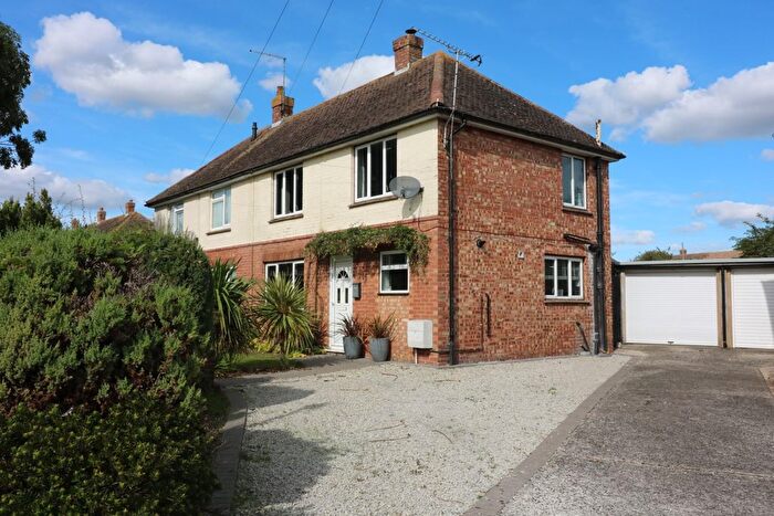 2 Bedroom Semi Detached House For Sale In Sandwich, CT13