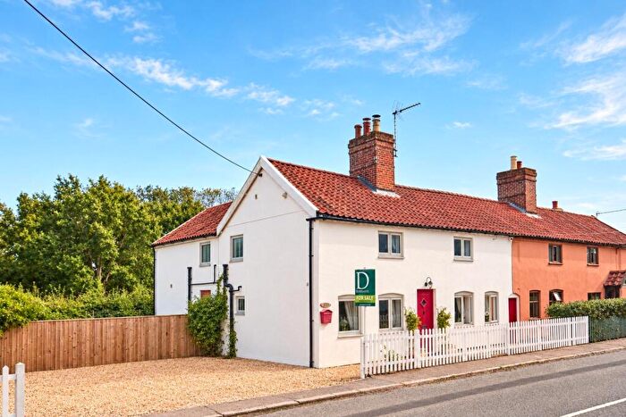 4 Bedroom Semi Detached House For Sale In High Road, Wortwell, Harleston, IP20