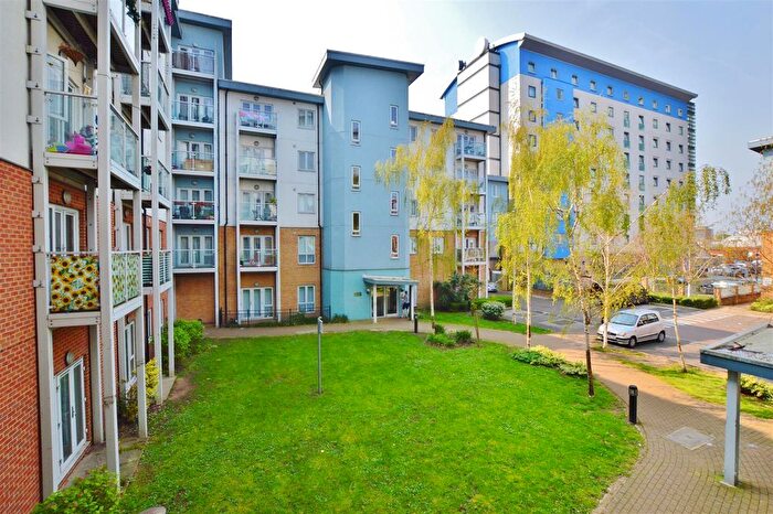 2 Bedroom Flat To Rent In Foundry Court, Mill Street, Slough, SL2