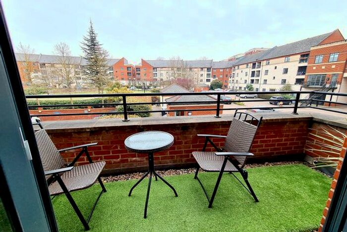 2 Bedroom Flat To Rent In Manor Gardens, London, N7