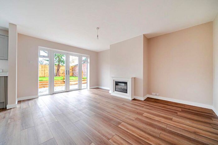 3 Bedroom Detached Bungalow For Sale In Catherington Lane, Catherington, PO8