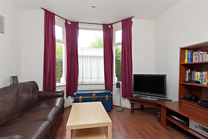 1 Bedroom Flat To Rent In Broomsleigh Street, West Hampstead, NW6
