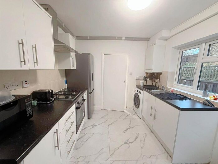 1 Bedroom Flat To Rent In Talbot Road, Isleworth, TW7