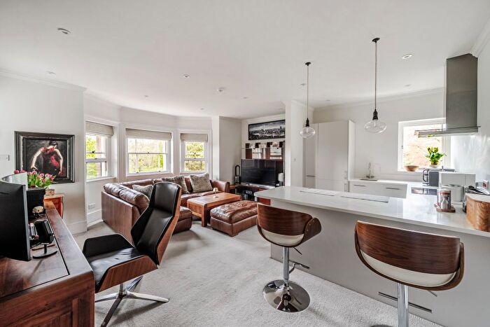 1 Bedroom Flat For Sale In Hungershall Park, Tunbridge Wells, TN4
