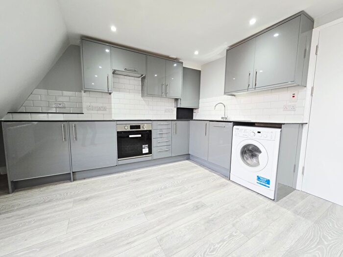 1 Bedroom Flat To Rent In Upper Street, Islington, N1
