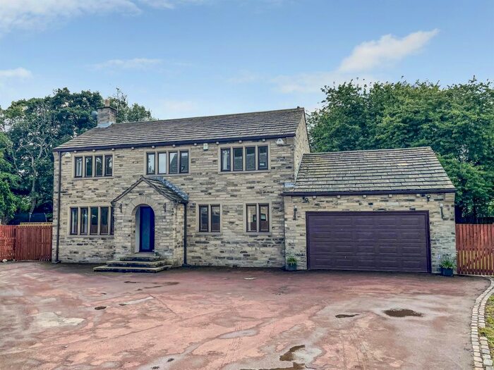 4 Bedroom Detached House To Rent In Bradford Road, Burley In Wharfedale, Ilkley, LS29