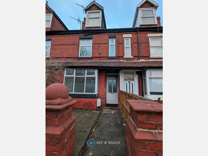 2 Bedroom Flat To Rent In Barlow Moor Road, Manchester, M21