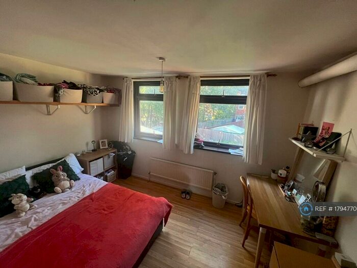 1 Bedroom Flat To Rent In Canning Crescent, London, N22