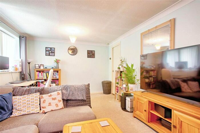 1 Bedroom Flat For Sale In Cartington Court, Newcastle Upon Tyne, NE3