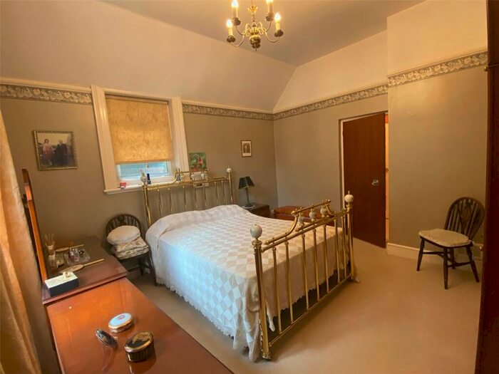 3 Bedroom Apartment To Rent In Park Ley Road, Woldingham, Caterham, Surrey, CR3