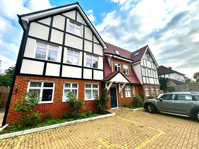 2 Bedroom Apartment To Rent In Pampisford Road, South Croydon, Surrey, CR2