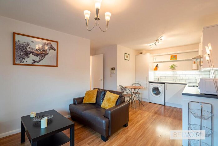 1 Bedroom Flat To Rent In City Heights, Old Snow Hill, Birmingham, B4