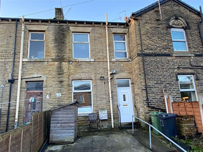 1 Bedroom Terraced House For Sale In Bradford Road, Batley, WF17