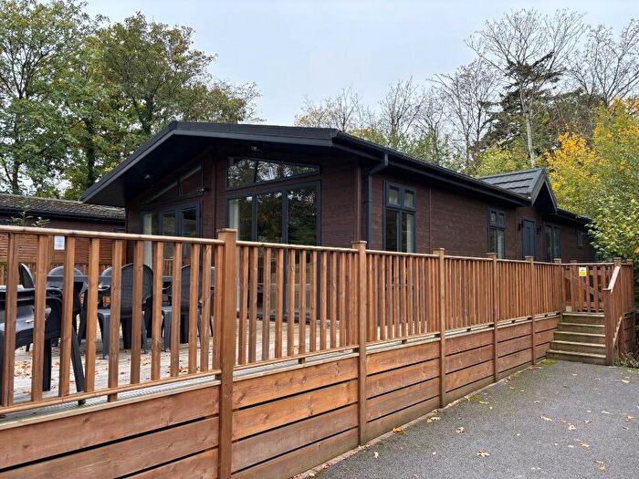 4 Bedroom Lodge For Sale In Brokerswood, BA13
