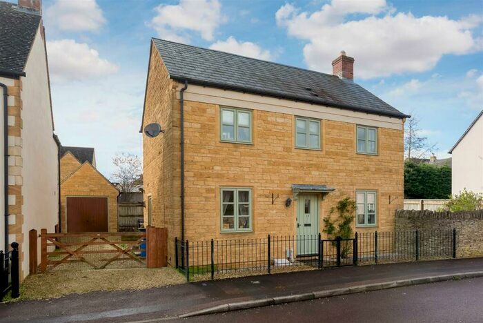 3 Bedroom House For Sale In Castle Nurseries, Chipping Campden, GL55