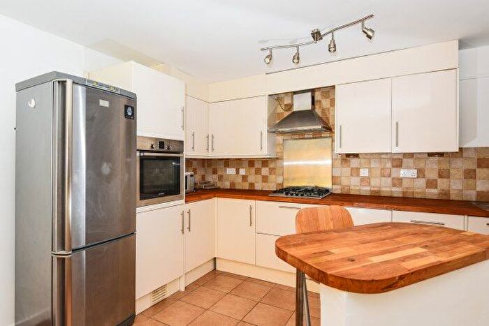 2 Bedroom Flat To Rent In Rogers Street, Oxford, OX2