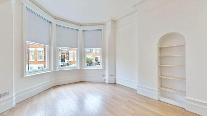 2 Bedroom Flat To Rent In Milton Road, Highgate, N6
