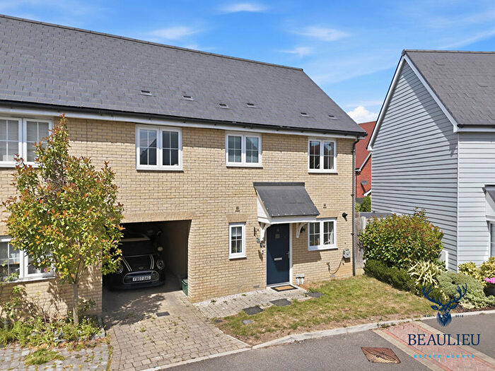 4 Bedroom Link Detached House For Sale In Wright Crescent, Chelmsford, CM1