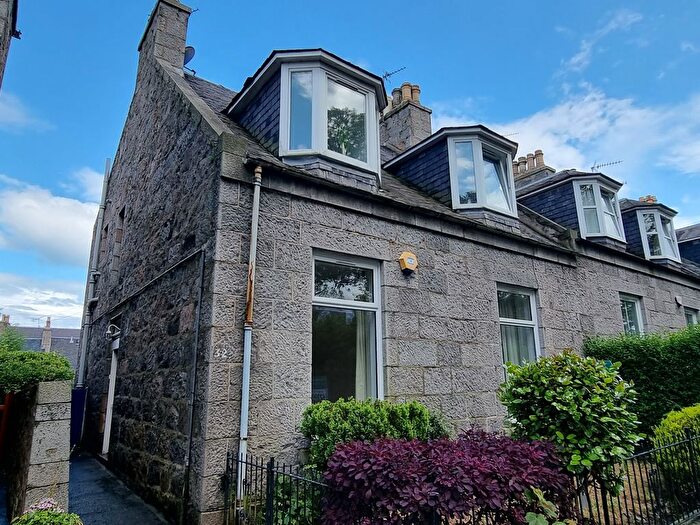 2 Bedroom Penthouse To Rent In Loanhead Terrace, Rosemount, Aberdeen, AB25