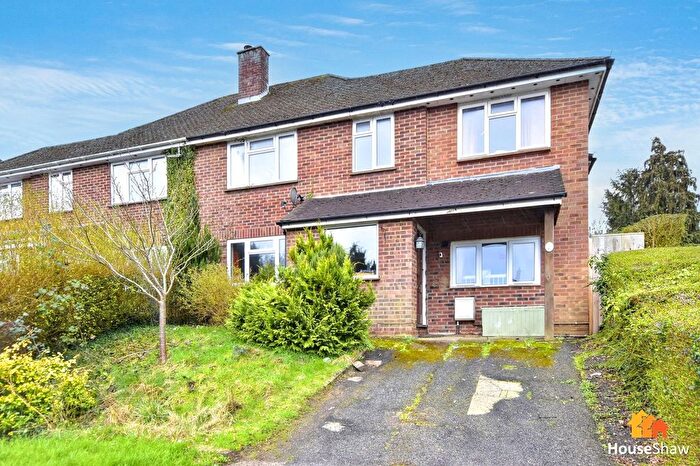 5 Bedroom Semi-Detached House For Sale In Chapmans Crescent, Chesham, HP5