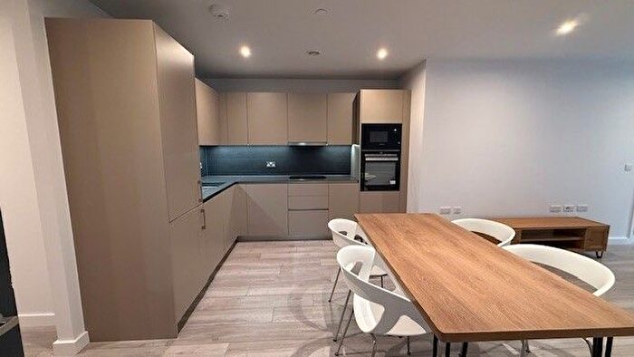 2 Bedroom Flat To Rent In New Kent Road, London, SE1