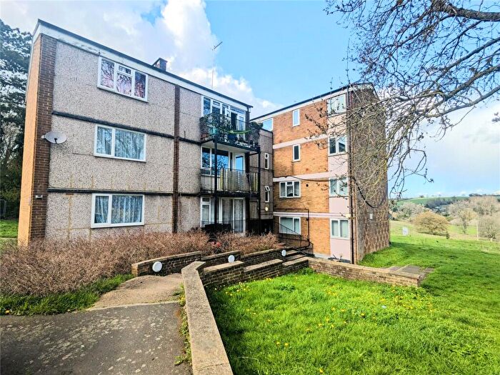 2 Bedroom Flat To Rent In Wood View, Hemel Hempstead, Hertfordshire, HP1