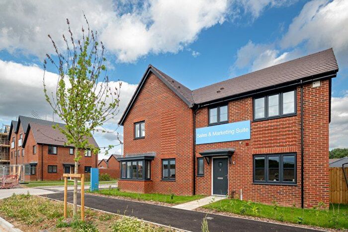 3 Bedroom Semi-Detached House For Sale In So Resi Finchampstead, RG40