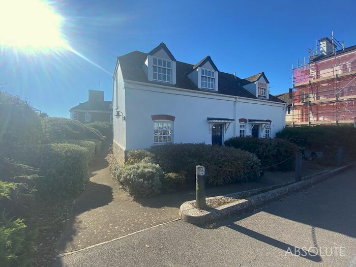 2 Bedroom Flat To Rent In The Strand, Starcross, Exeter, Devon, EX6