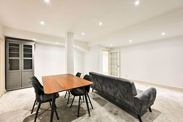 2 Bedroom Flat For Sale In Circus Road, St John's Wood, London, NW8
