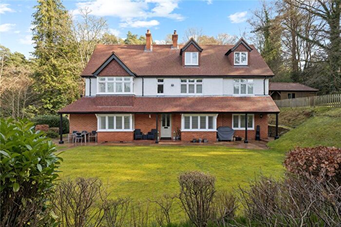 5 Bedroom Detached House For Sale In Longdown Close, Lower Bourne, Farnham, Surrey, GU10