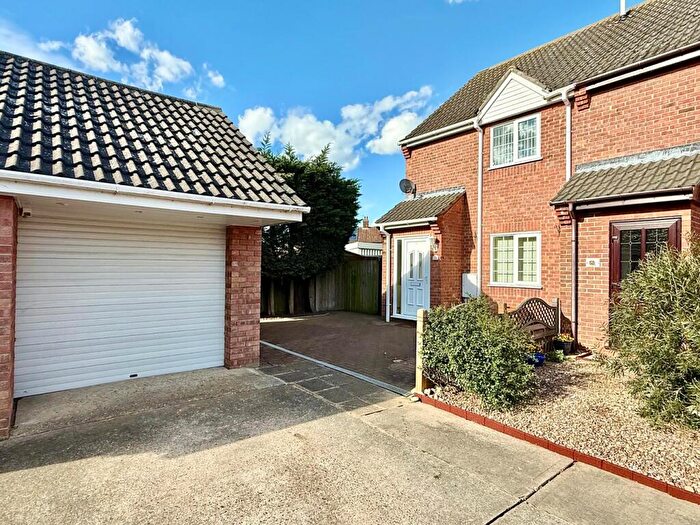 2 Bedroom Semi Detached House For Sale In Lowry Gardens, Ipswich, IP3