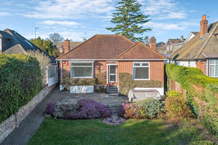 3 Bedroom Bungalow For Sale In Beeches Road, Farnham Common, Slough, SL2