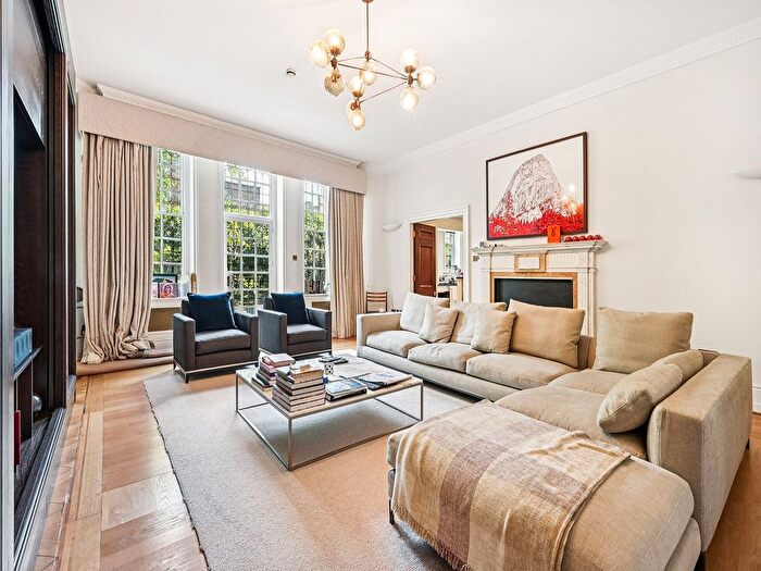3 Bedroom Flat For Sale In Eaton Gate, Belgravia, SW1W
