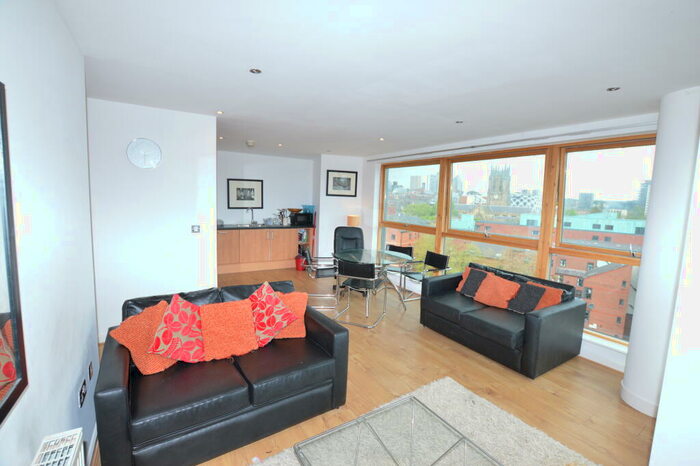 2 Bedroom Apartment To Rent In St James Quays, Leeds, LS10